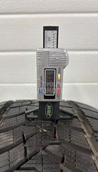 Dunlop 235/55 R19 Zimska