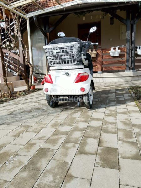 Access Motor Trocikl