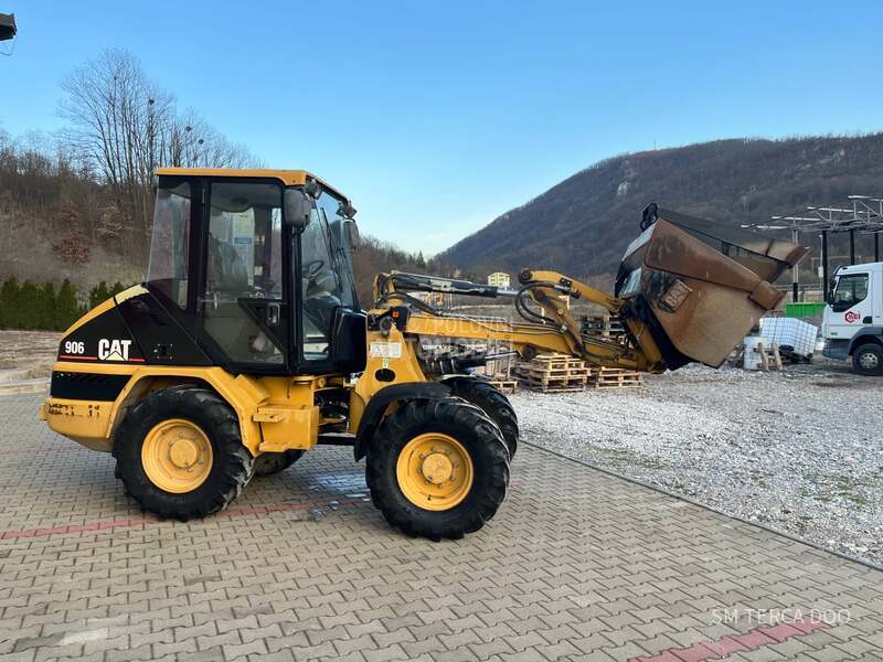 CAT 906
