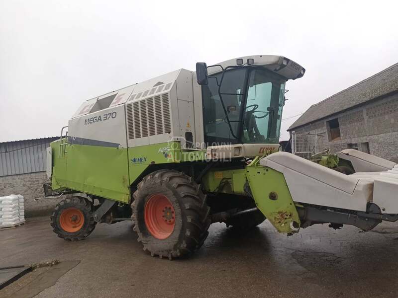 Claas Mega 370