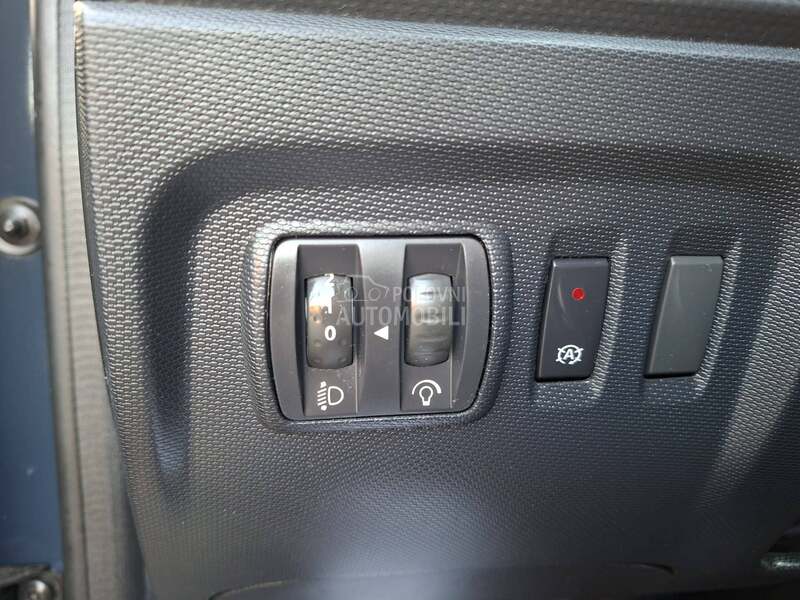 Renault Captur 0.9 TCE  VEL. SERV