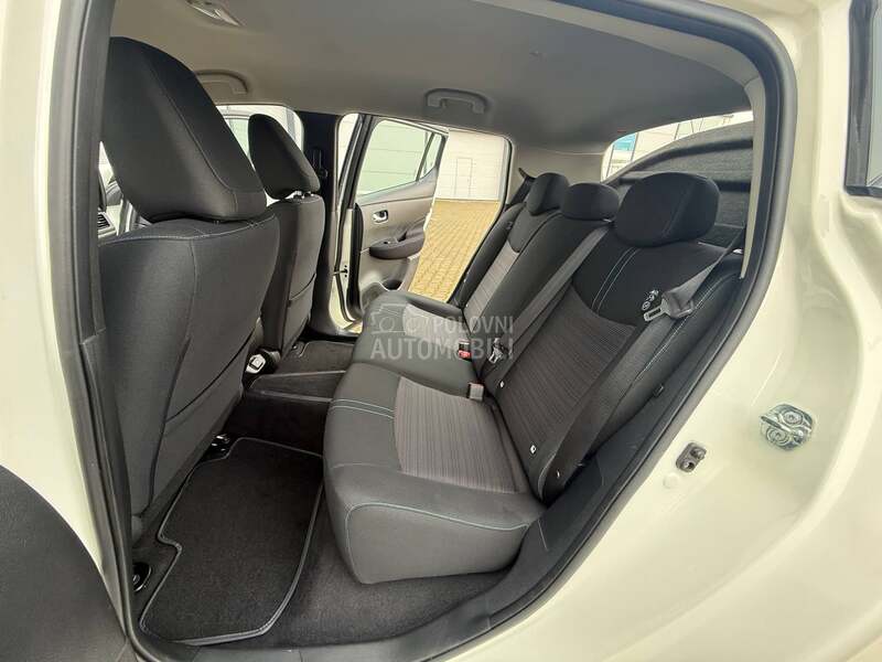 Nissan Leaf ACENTA 6 2 K W