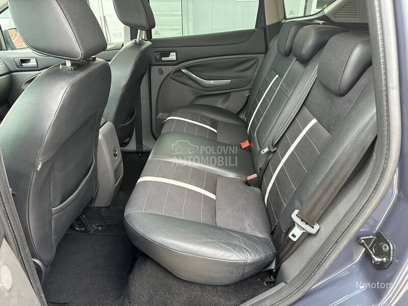 Ford Kuga 2.0tdci titanium a/m