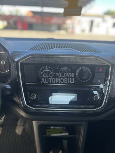 Volkswagen up! 