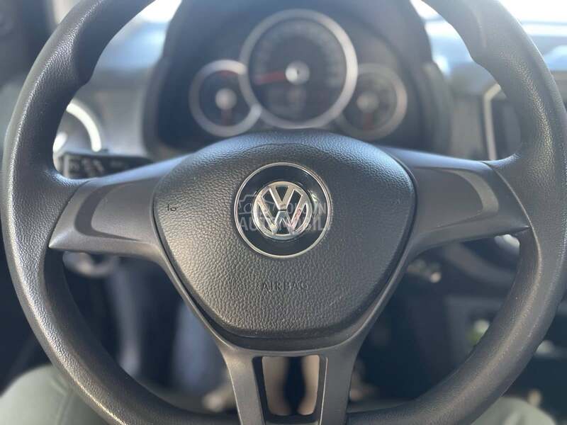 Volkswagen up! 