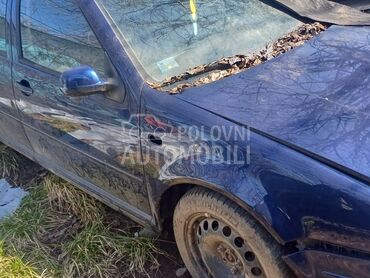 Volkswagen Golf 4 1,6 16v 2003. god. -  kompletan auto u delovima