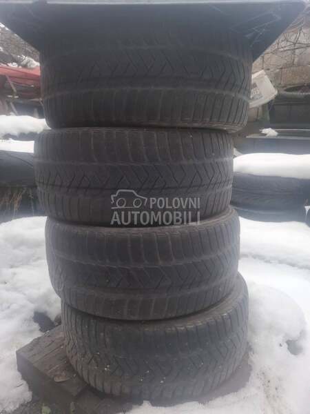 Pirelli 245/40 R18 Zimska