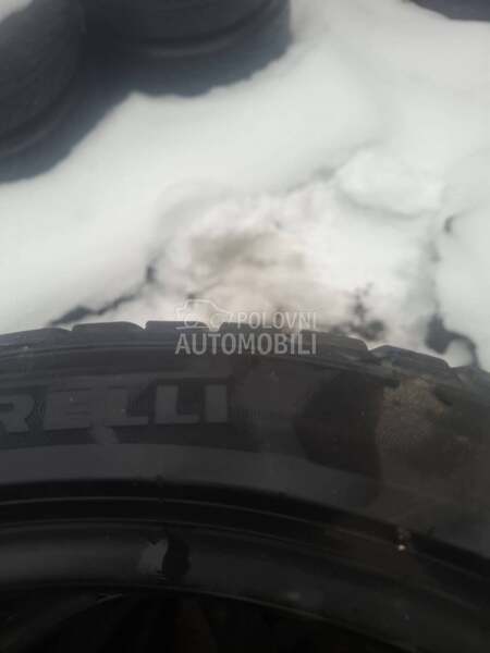 Pirelli 245/40 R18 Zimska
