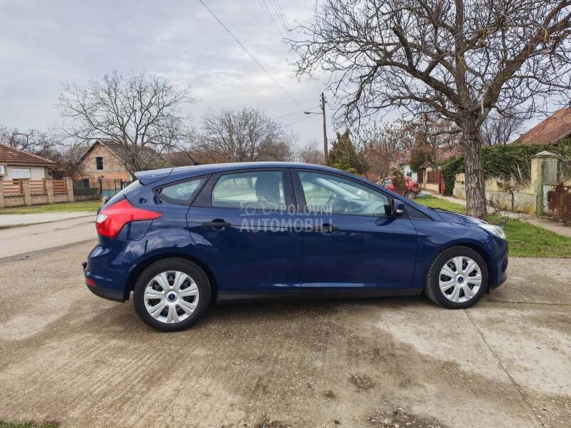 Ford Focus 1.0 B