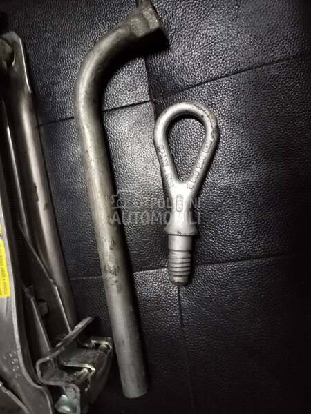 Dizalica,kljuc i šlepač