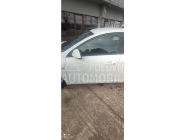 prednja leva vrata z40r za Opel Insignia