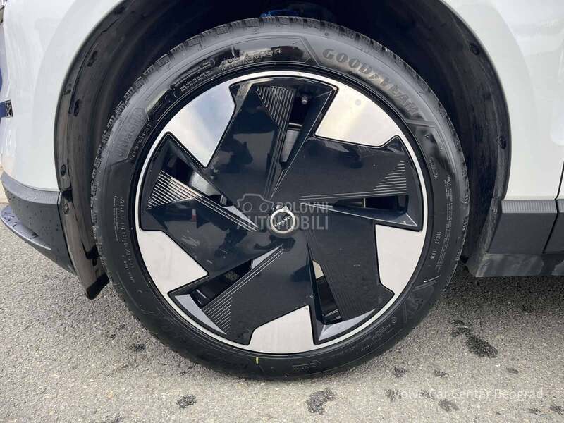 Volvo EX30 Plus Extended Range