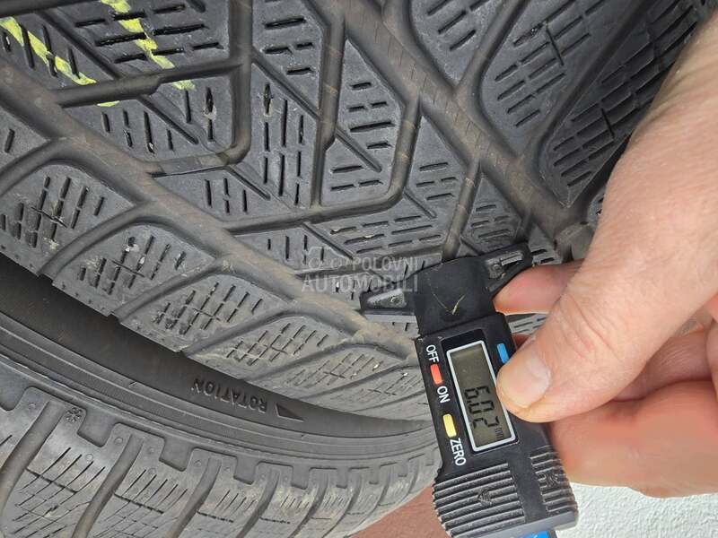 Pirelli 235/60 R18 Zimska
