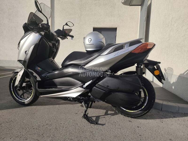 Yamaha Xmax 300