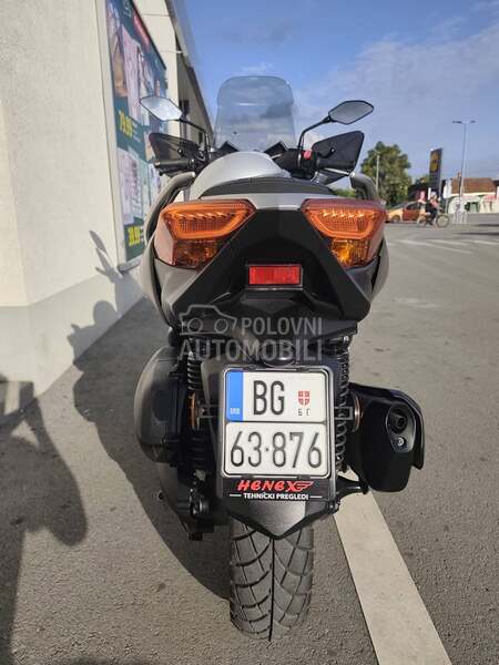 Yamaha Xmax 300