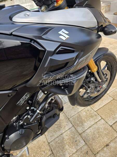 Suzuki V Strom 1000