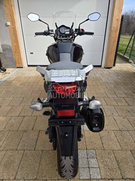 Suzuki V Strom 1000