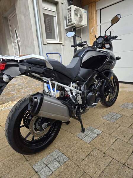Suzuki V Strom 1000