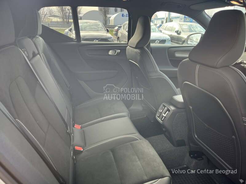 Volvo XC40 B3 Plus Dark