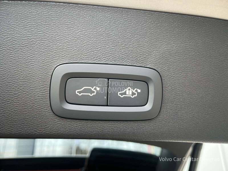 Volvo XC40 B3 Plus Dark