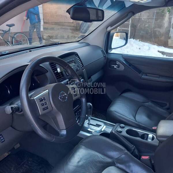 Nissan Pathfinder 