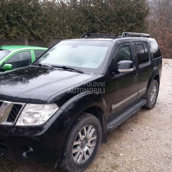 Nissan Pathfinder 