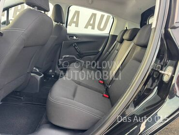 Peugeot 208 LED