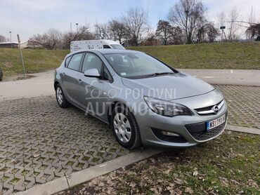 Opel Astra J 1.6 TURBO