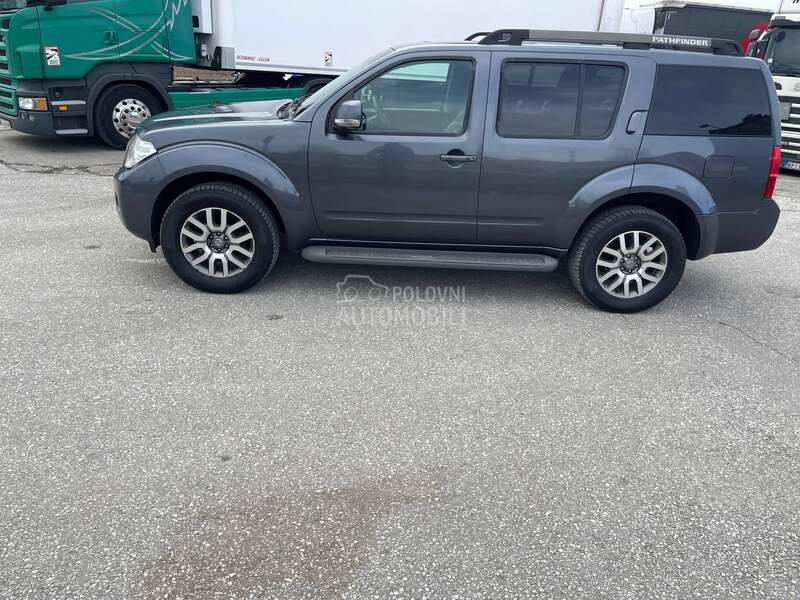 Nissan Pathfinder 