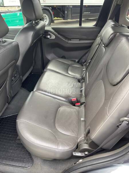 Nissan Pathfinder 