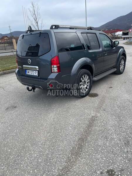 Nissan Pathfinder 