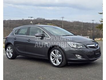 Opel Astra J 1.4t Cosmo Ch