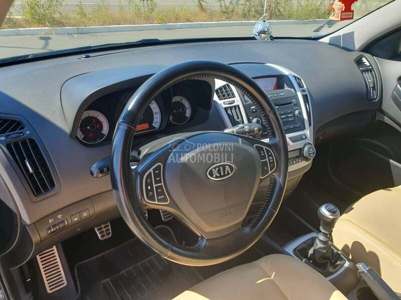 Kia pro_cee`d 2.0 CRDI