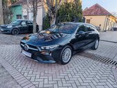 Mercedes Benz CLA 180 Shooting Brake 