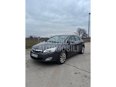 Opel Astra J 1.4 CH