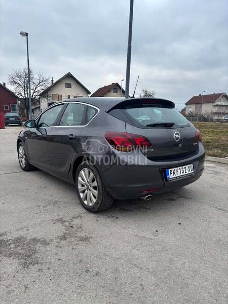 Opel Astra J 1.4 CH