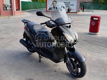 Yamaha Xmax 250
