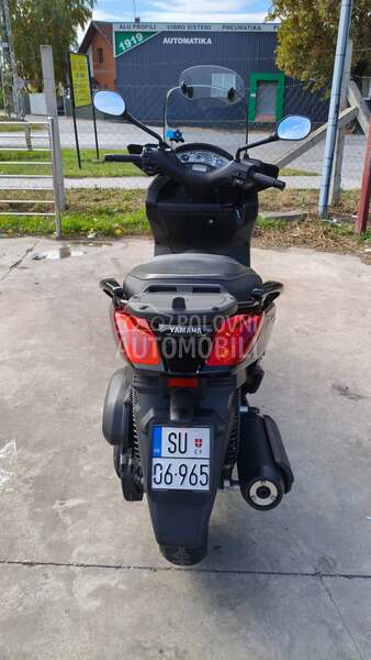 Yamaha Xmax 250