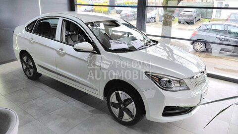 Dongfeng Aeolus E70