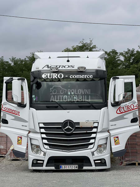 Schwarzmuller SPA3/E MEGA komplet opis