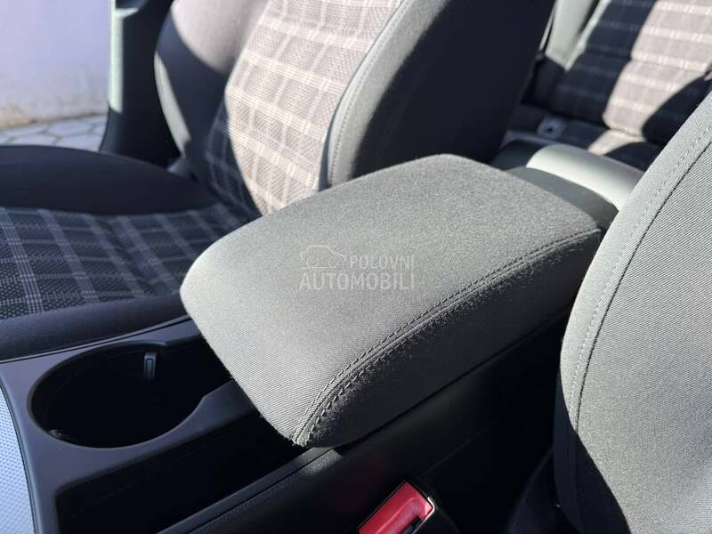 Audi A4 2.0tdi-aut.n.avi/led