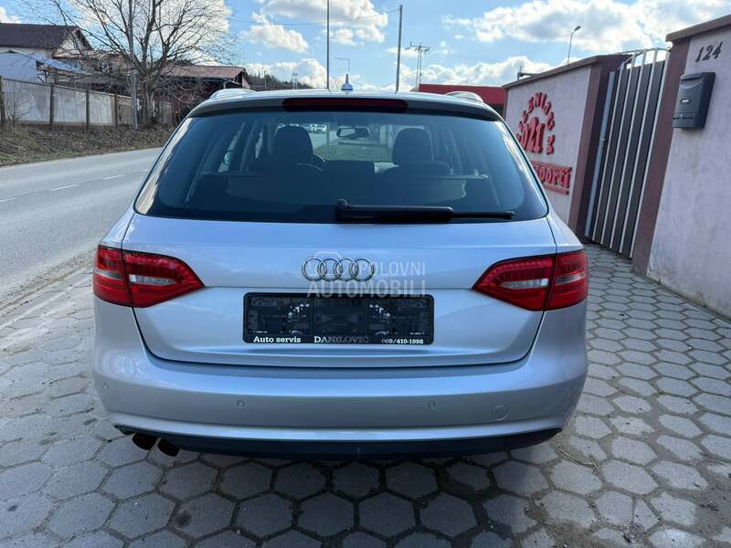 Audi A4 2.0tdi-aut.n.avi/led