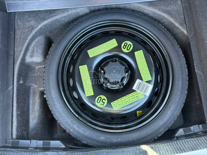 Audi A4 2.0tdi-aut.n.avi/led