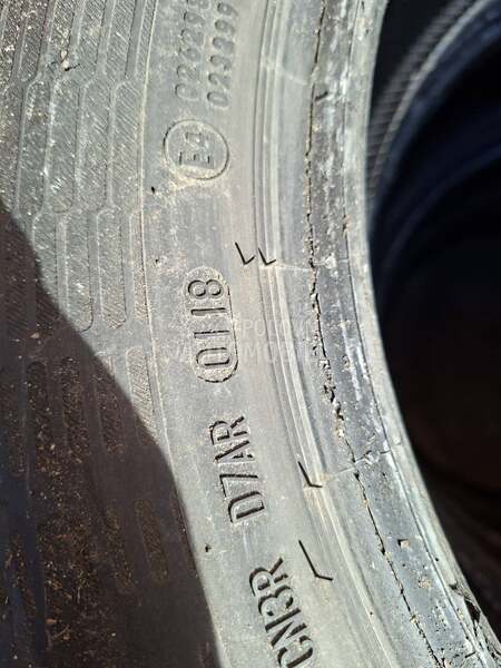 Continental 215/55 R17 Letnja