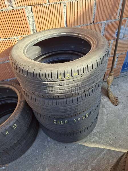 Continental 215/55 R17 Letnja