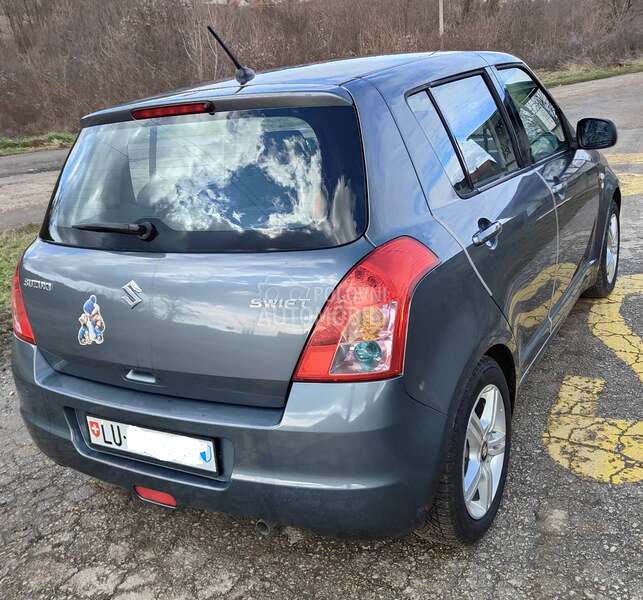 Suzuki Swift 1.3
