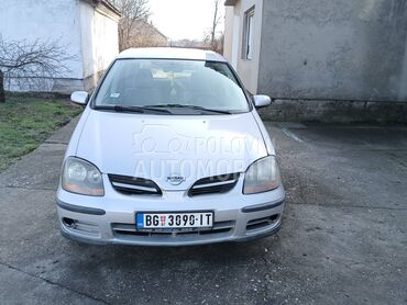 Nissan Almera Tino 