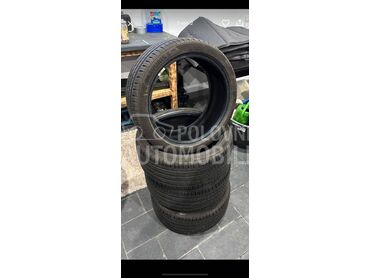 Barum 215/40 R17 Letnja