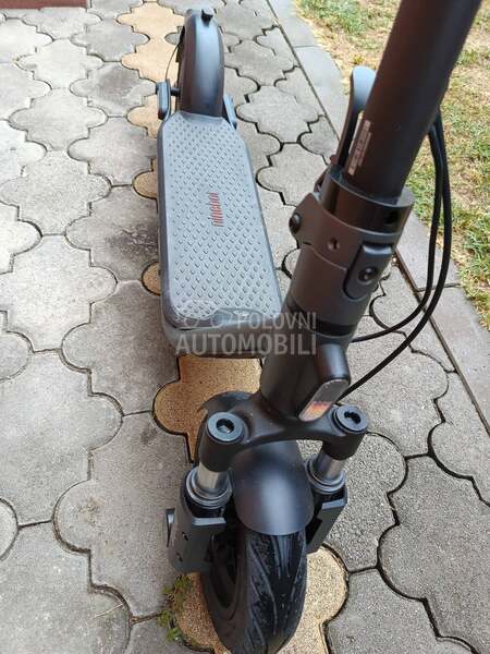 Trotinet Segway NinebotF2