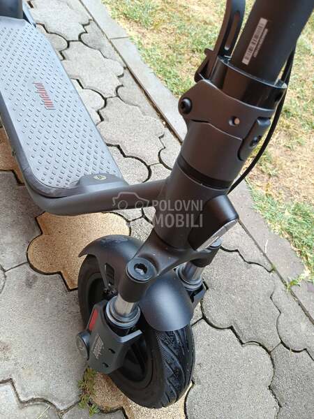 Trotinet Segway NinebotF2